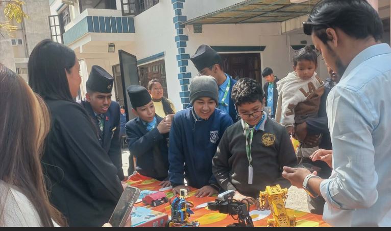 प्यारागन स्कुलका विद्यार्थीको शैक्षिक प्रदर्शनी